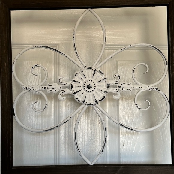 Chic Rustic White Metal Wall Decor for a Timeless Home Ambiance Wall Art - Picture 4 of 7